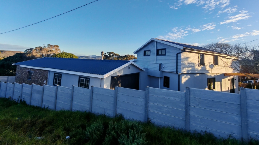 5 Bedroom Property for Sale in Fraaiuitsig Western Cape
